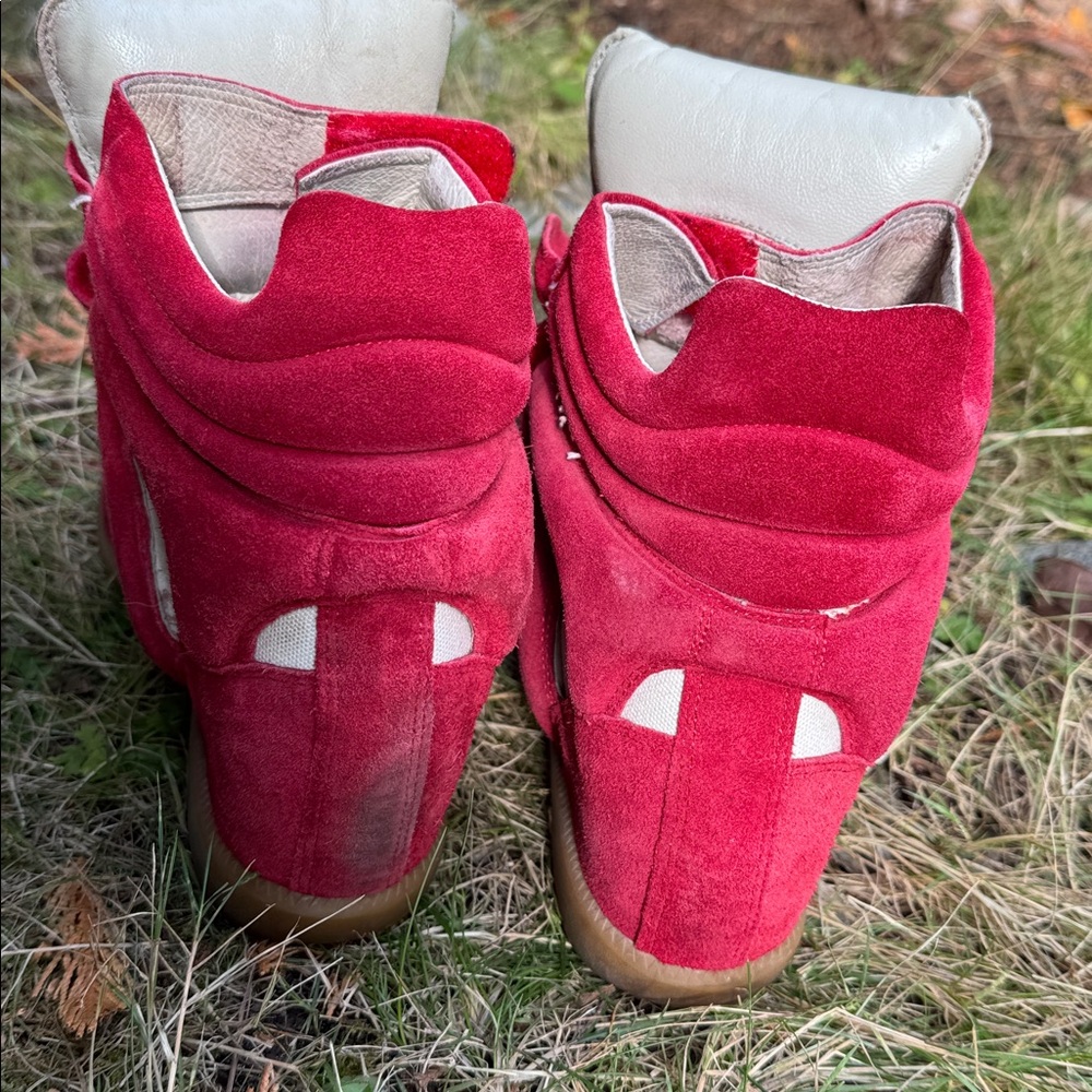 Isabel Marant Beckett
Red and Cream High-Top Sneakers size 10 - Picture 4 of 5